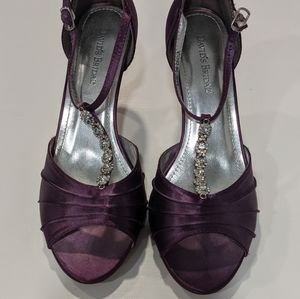 David's Bridal Eggplant Bridesmaid Shoes, Size 10